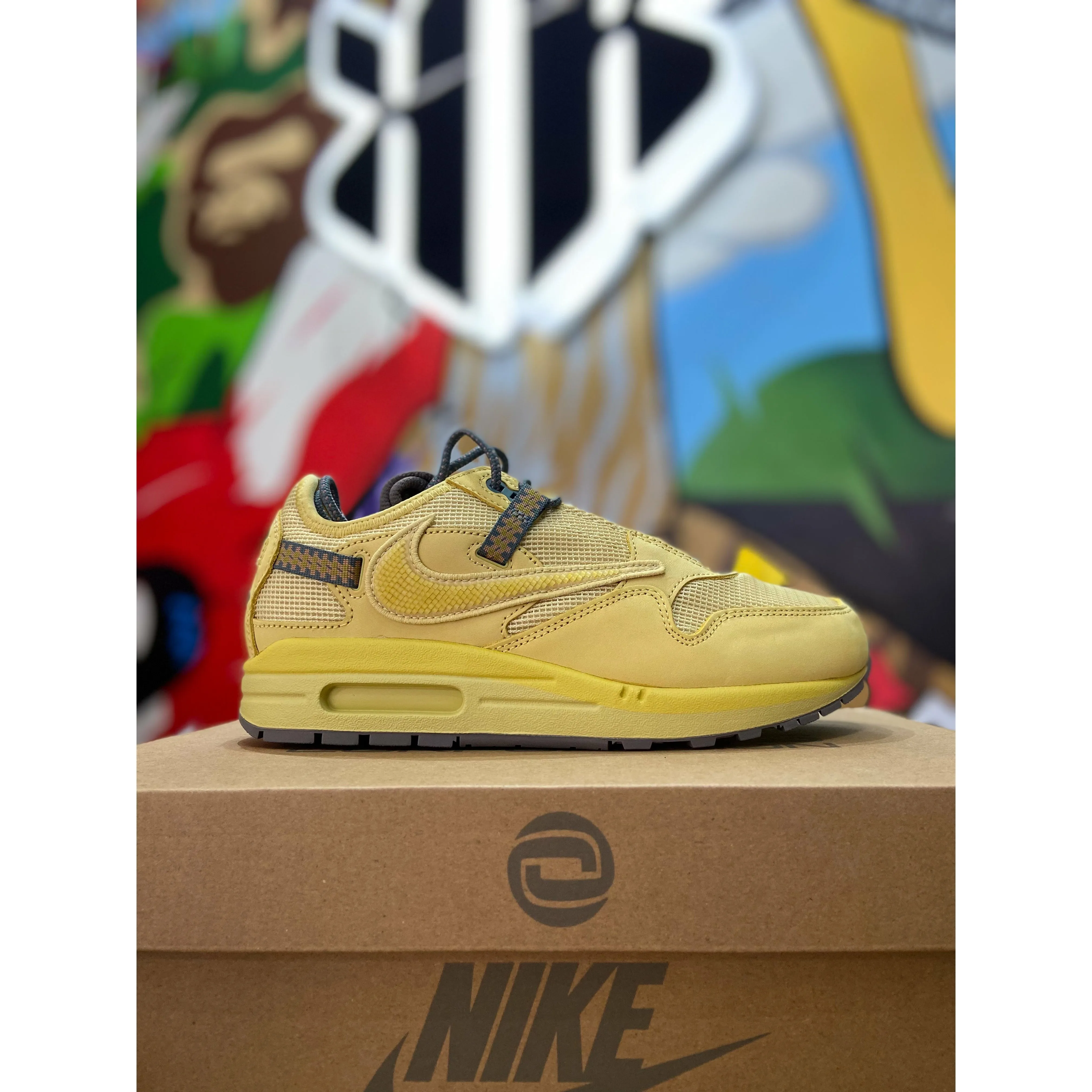 Nike Air Max 1 Travis Scott Cactus Jack Saturn Gold