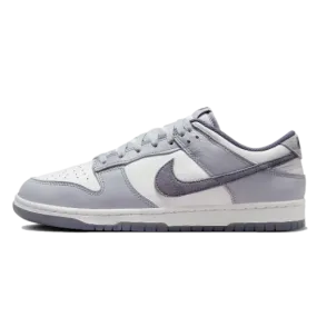 NIKE DUNK LOW SE LIGHT CARBON