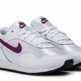 Nike Outburst Sneakers White/Bright Grape 7.5 WMNS