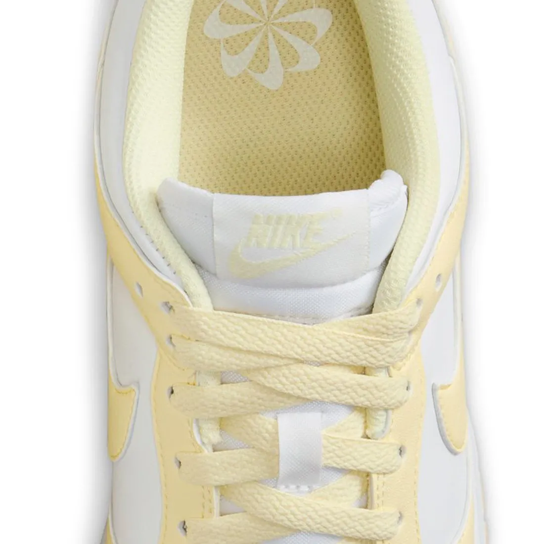 Nike Women Dunk Low (white / alabaster)