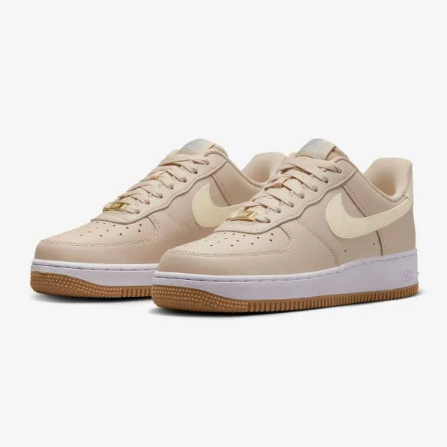 Nike Women's Air Force 1 Low (Sanddrift/ Tan/ Sanddrift/...