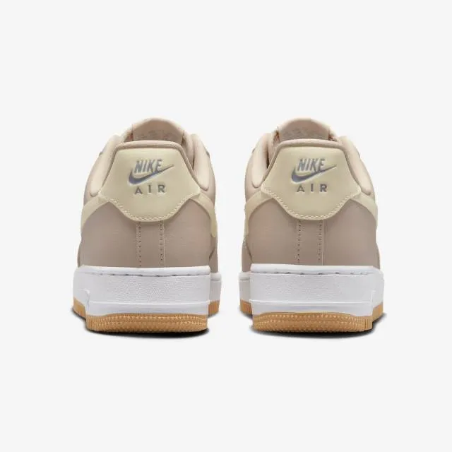 Nike Women's Air Force 1 Low (Sanddrift/ Tan/ Sanddrift/...