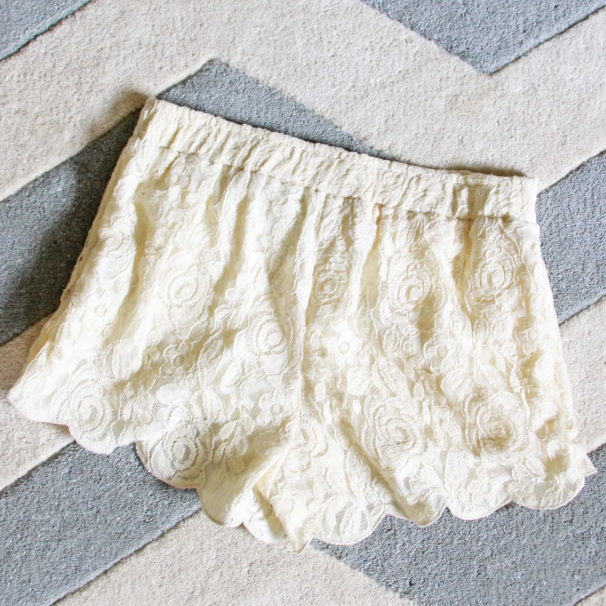 Scalloped Lace Shorts