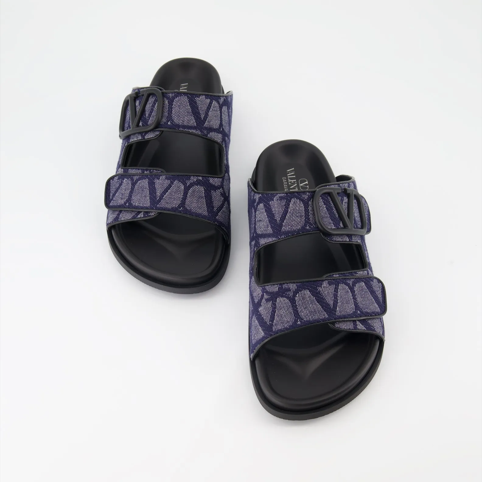 VLogo Canvas Sandals